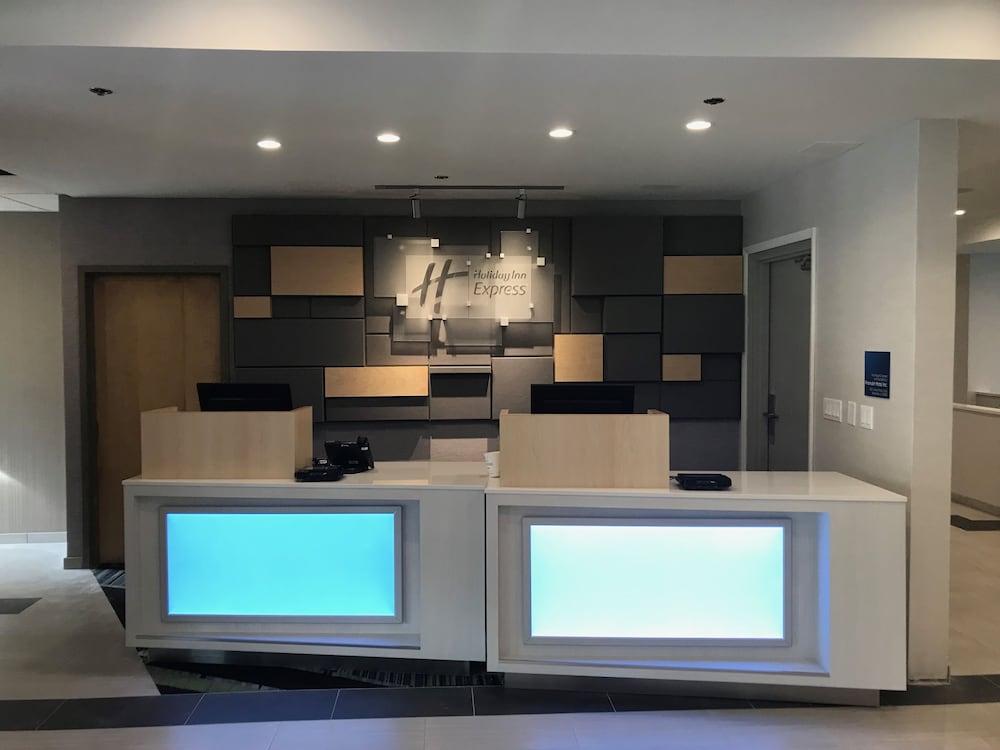 Holiday Inn Express Naperville By Ihg Bagian luar foto