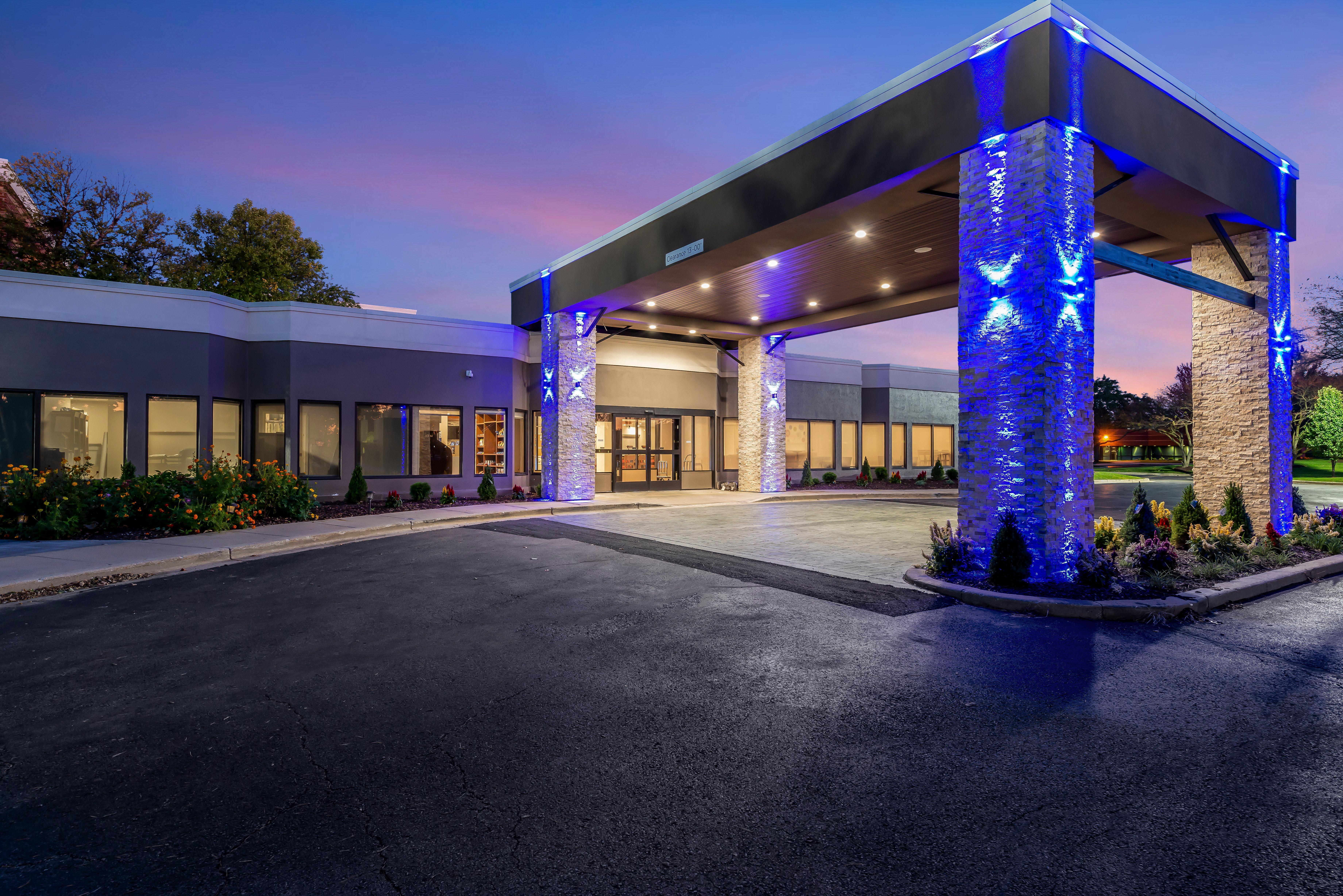 Holiday Inn Express Naperville By Ihg Bagian luar foto