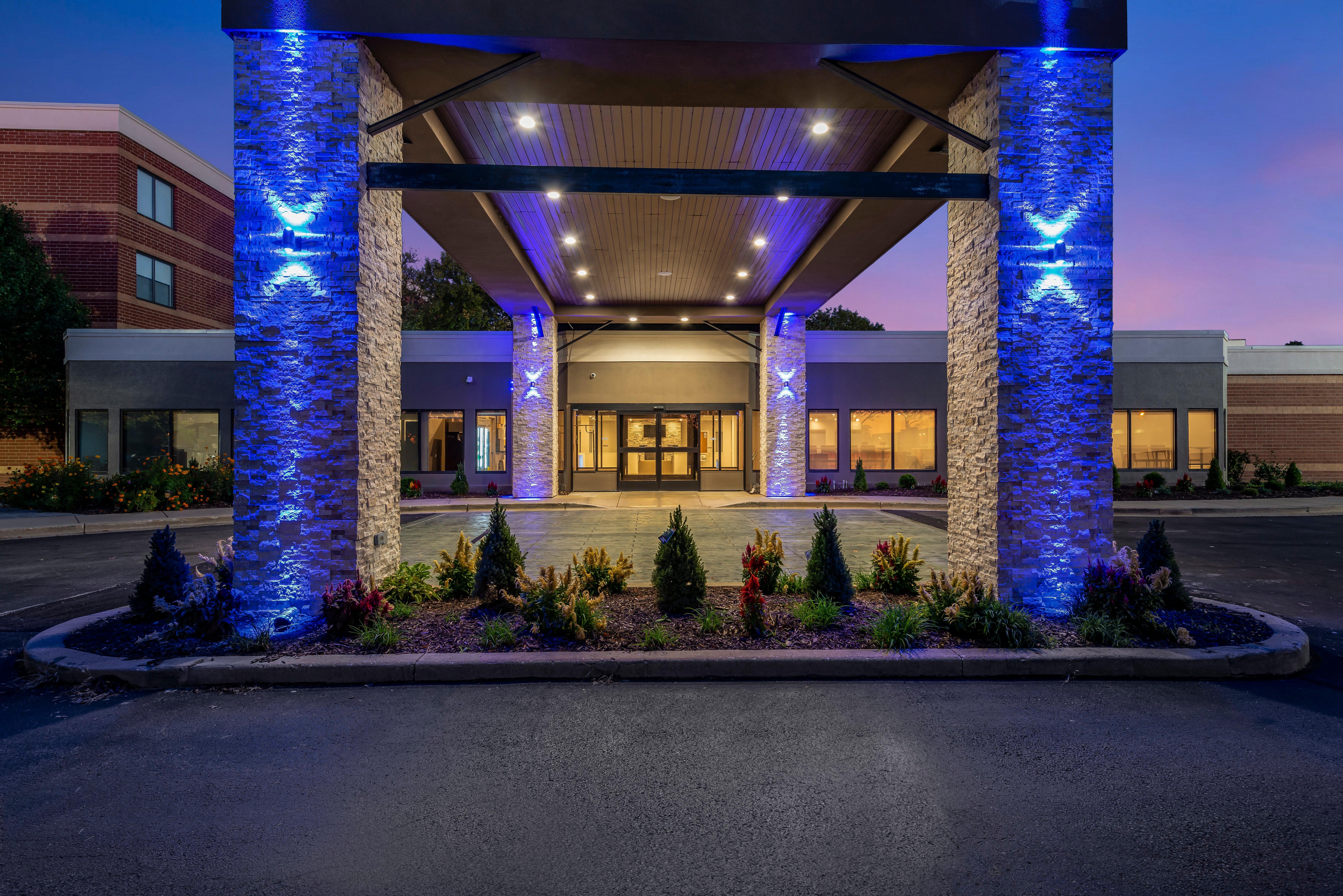 Holiday Inn Express Naperville By Ihg Bagian luar foto