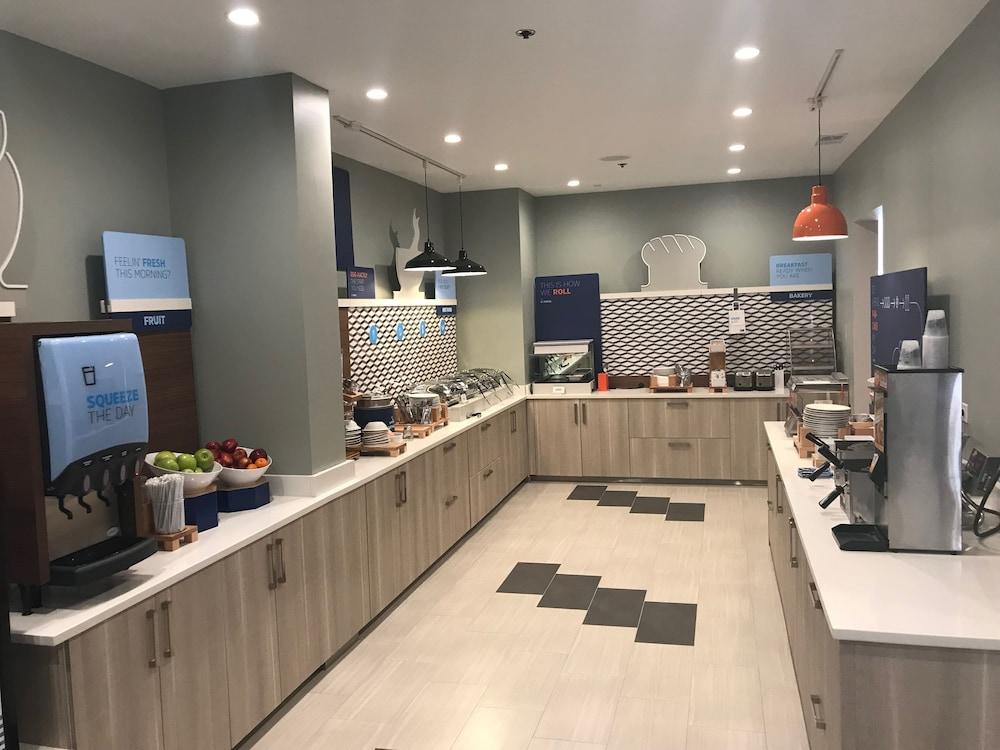 Holiday Inn Express Naperville By Ihg Bagian luar foto